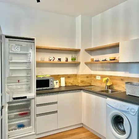 アパート Tirana Green Apartment